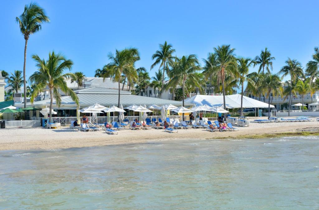 ماه هاوانا بر فراز دووال - کلبه کی وست و استخر - Havana Moon over Duval - Key West Cottage w Pool، ماه هاوانا بر فراز دووال - کلبه کی وست و استخر