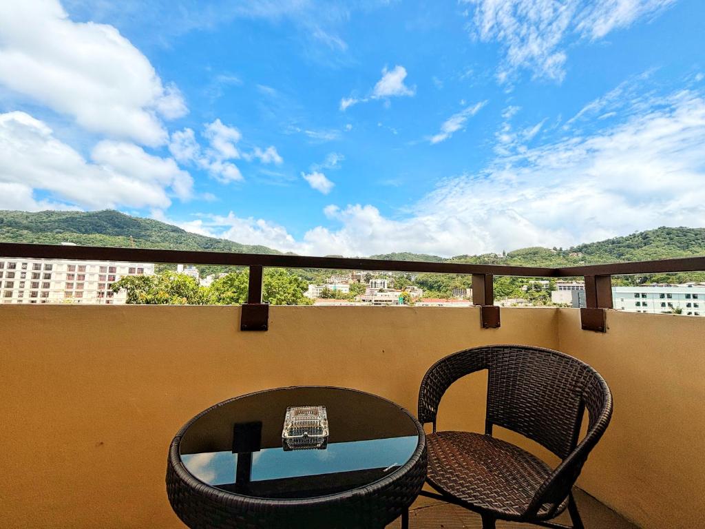 Nespecifikovaný výhled na hory nebo výhled na hory při pohledu z hotelu
