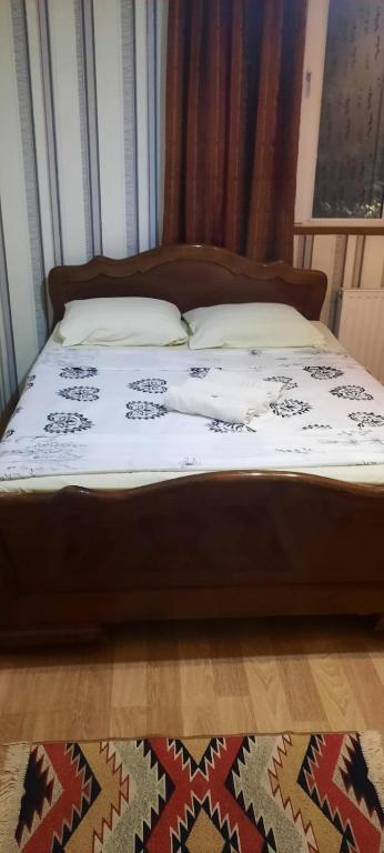 Postel nebo postele na pokoji v ubytování Guesthouse Imma in Old Tbilisi