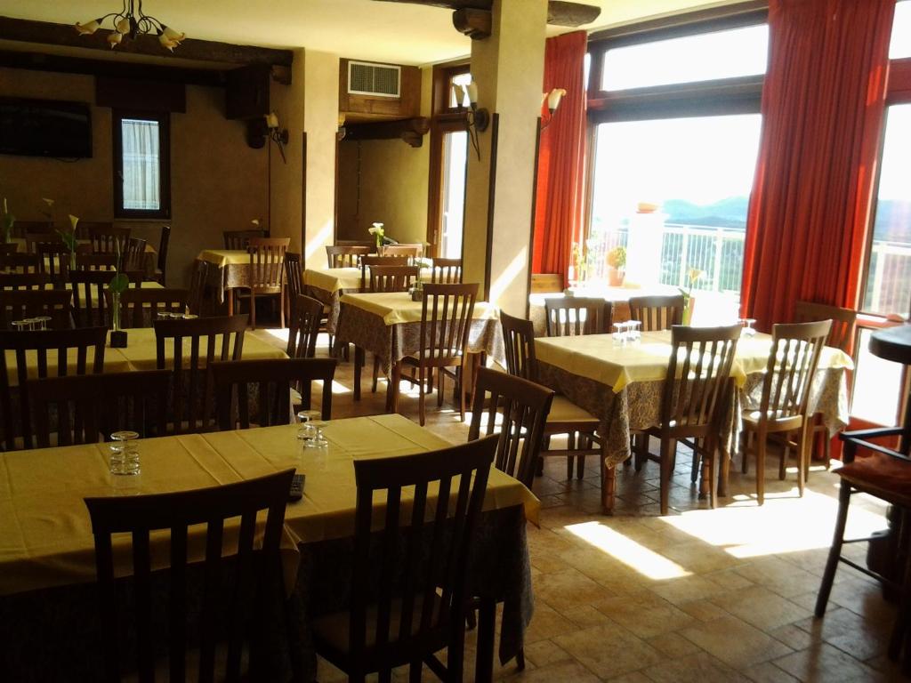 Restaurace v ubytování Hotel Sette E Mezzo