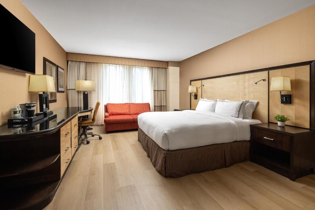 Sleepy Hollow Hotel - Standard King Room