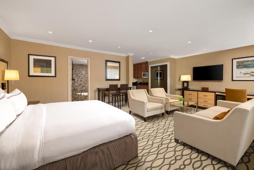 Sleepy Hollow Hotel - Deluxe Junior Suite