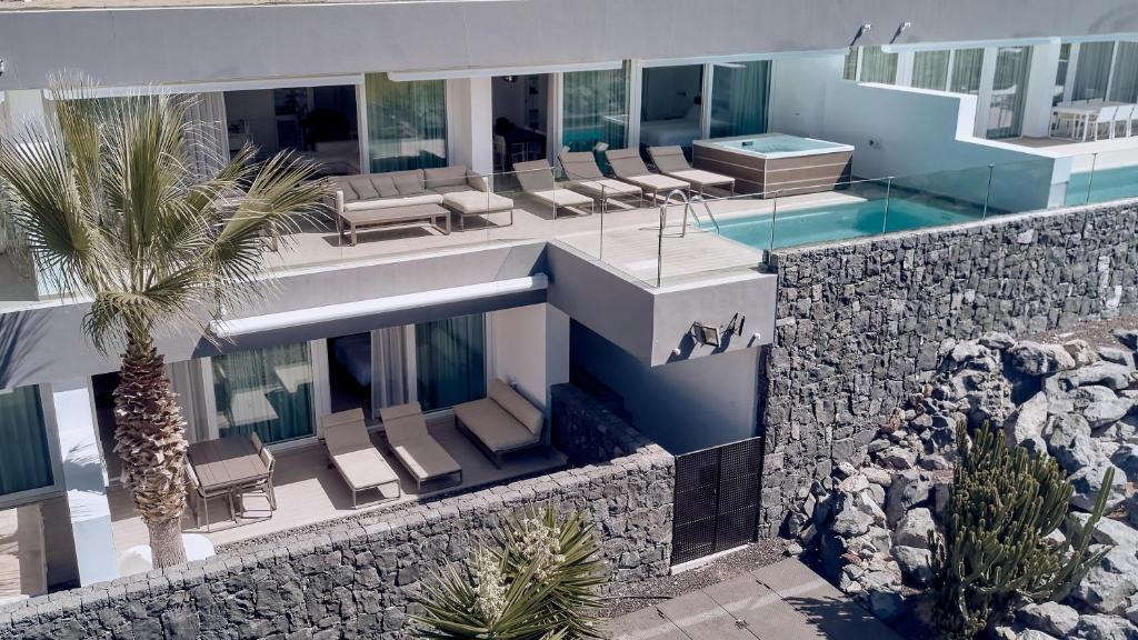Bazén v ubytování Hotel Baobab Suites nebo v jeho okolí