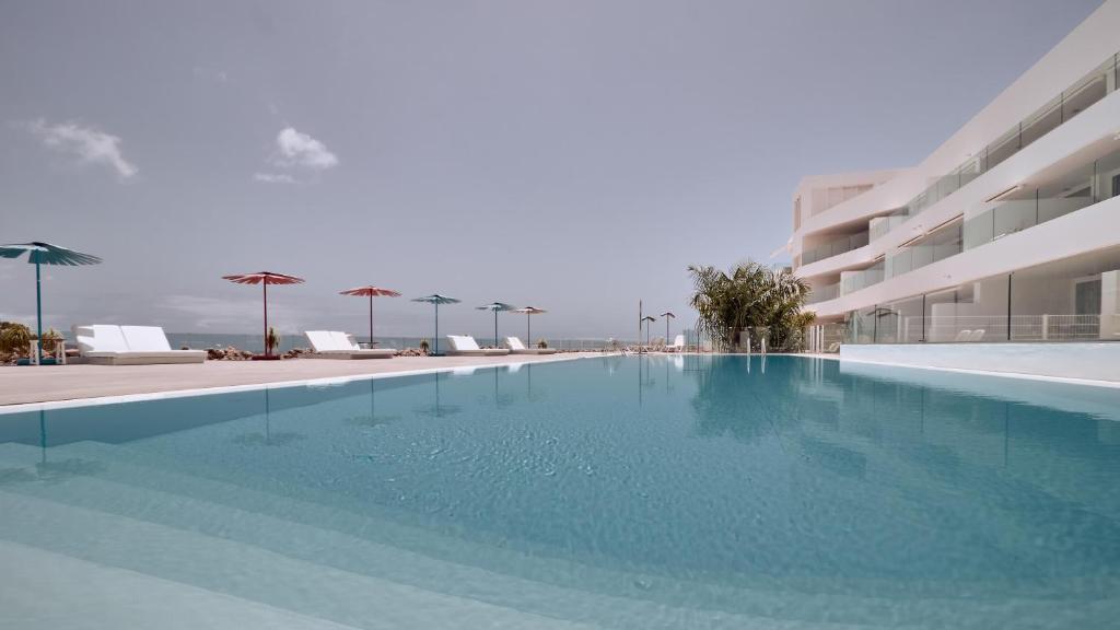 Bazén v ubytování Hotel Baobab Suites nebo v jeho okolí