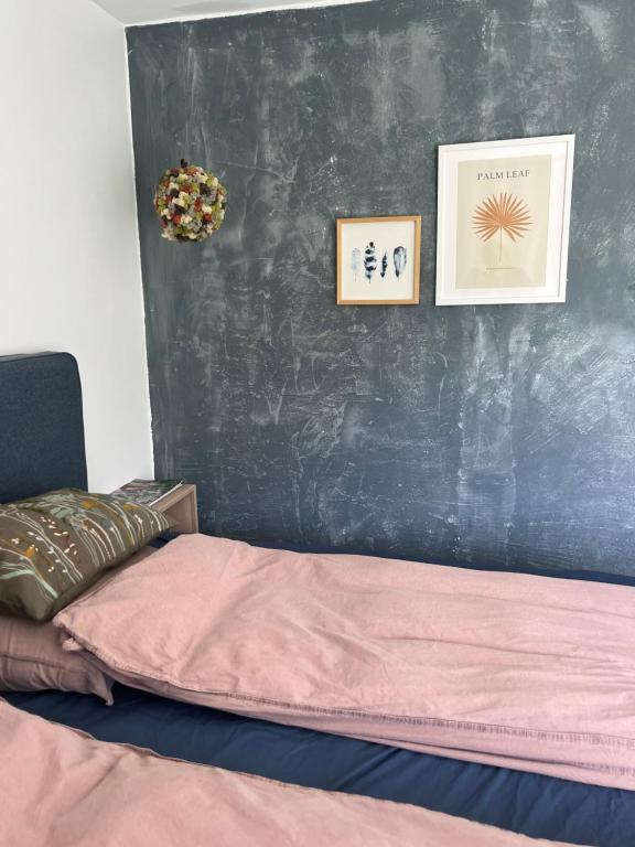 Postel nebo postele na pokoji v ubytování Stay by pramskoven