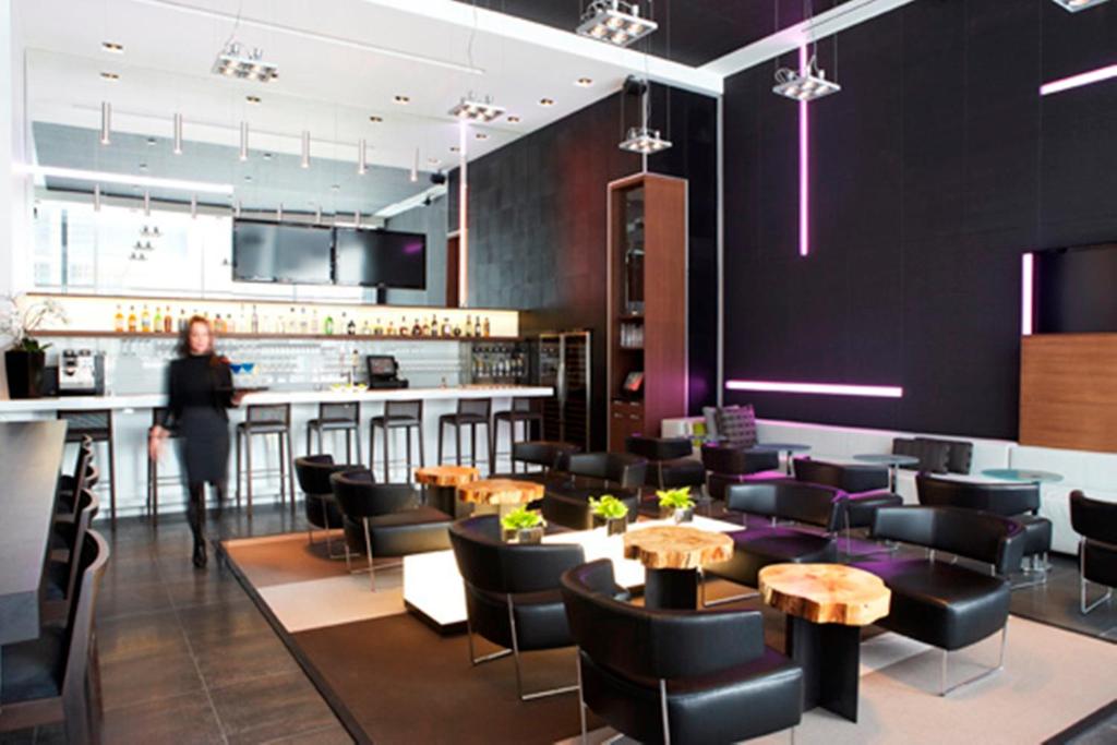 Le Germain Hotel Maple Leaf Square - Resim 4