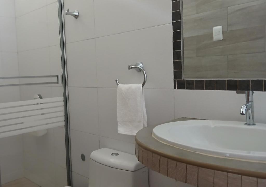 Koupelna v ubytování Alojamiento Familiar Custodia