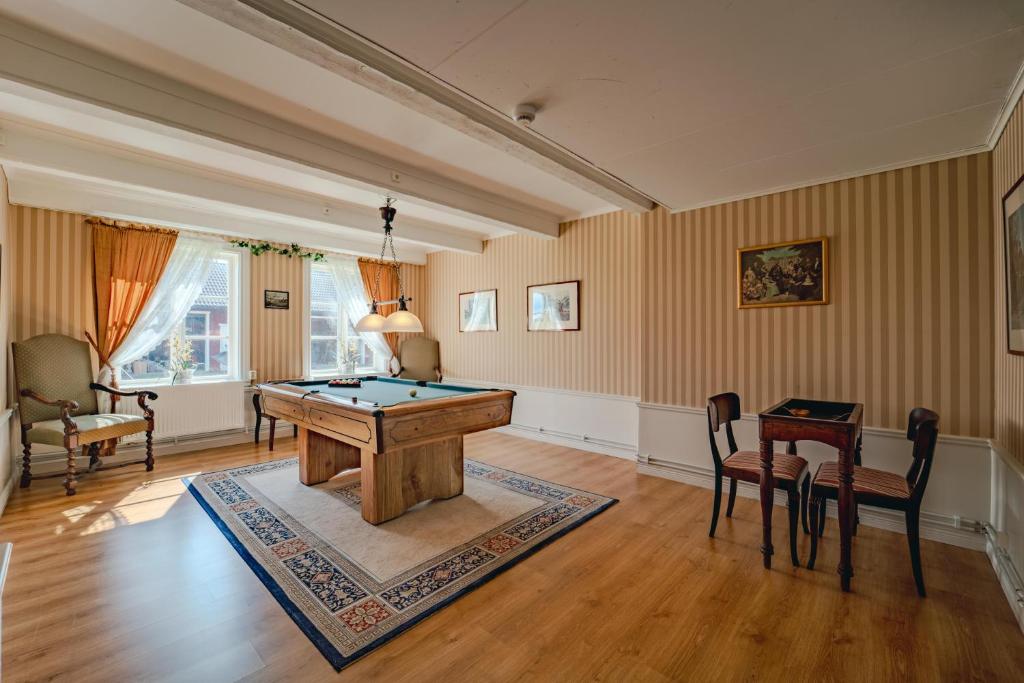 En sittgrupp på Svaneholm Hotel