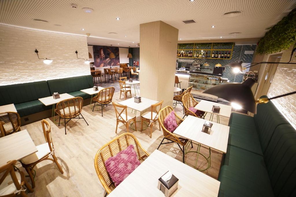 Hotel Sercotel Doña Carmela - Resim 42