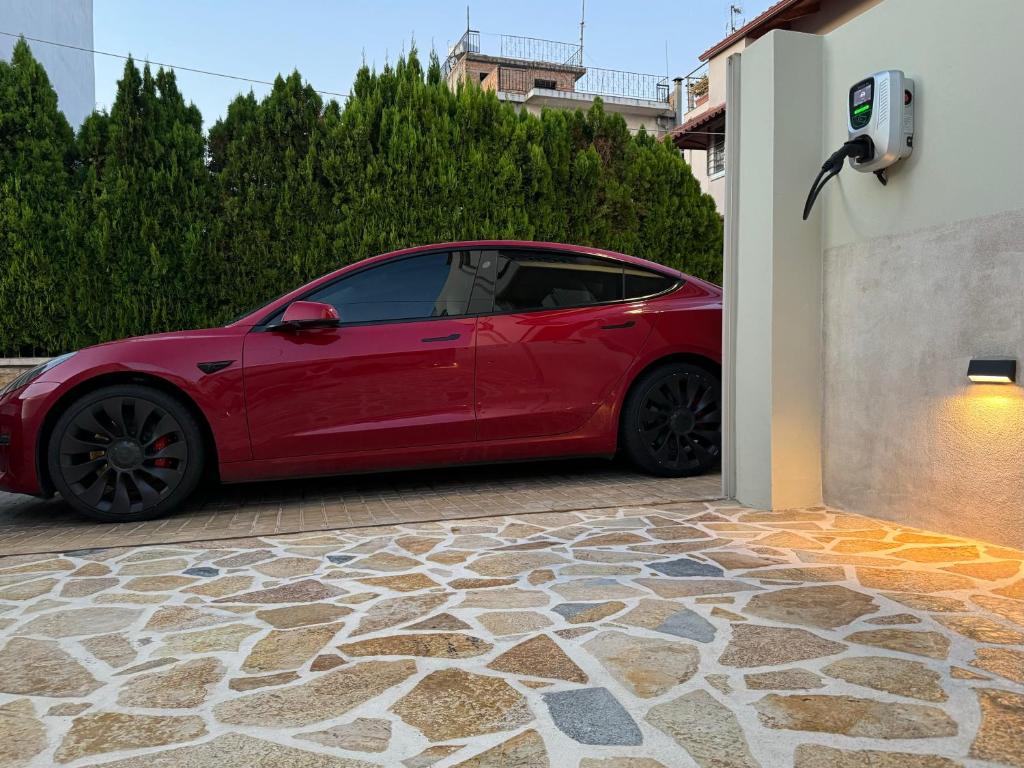 Madi Luxury Stay Patra - Resim 17