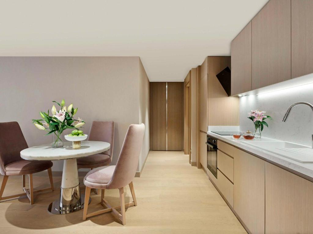 Kuchyň nebo kuchyňský kout v ubytování Mövenpick Hotel Istanbul Bosphorus