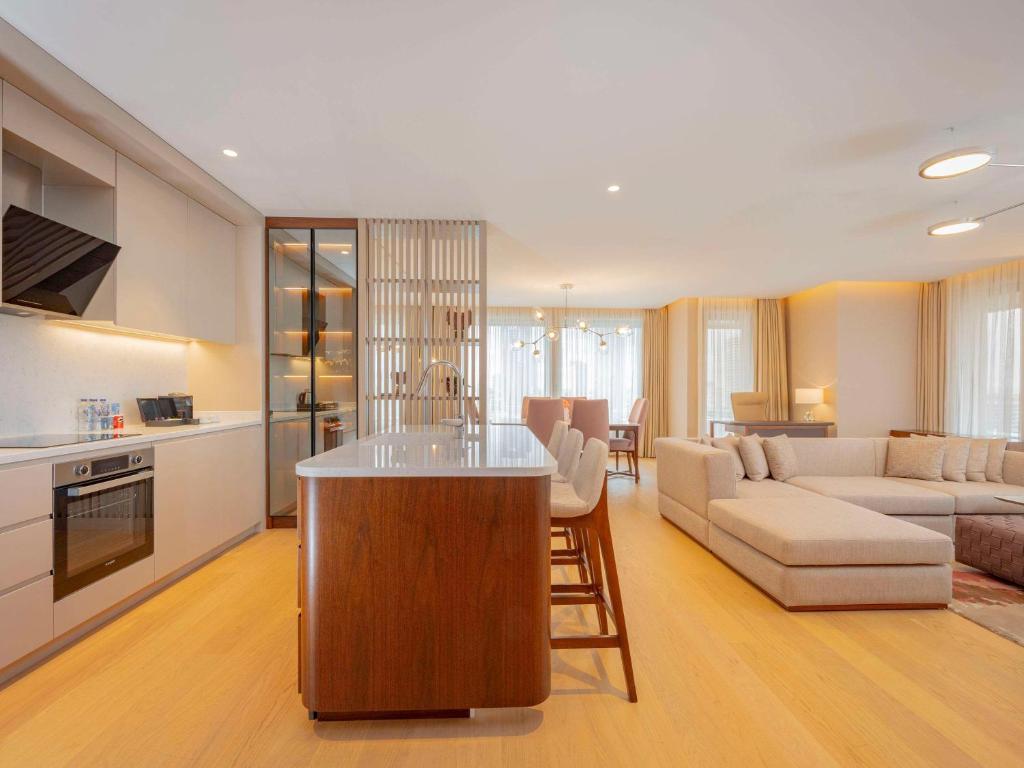 Kuchyň nebo kuchyňský kout v ubytování Mövenpick Hotel Istanbul Bosphorus