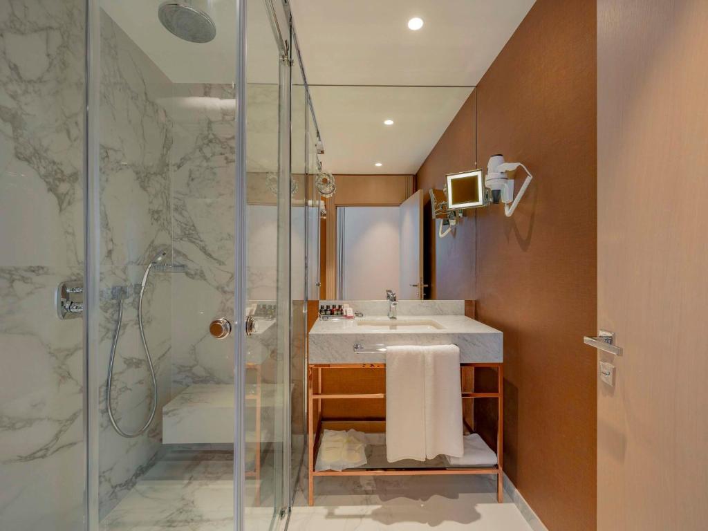 Koupelna v ubytování Mövenpick Hotel Istanbul Bosphorus