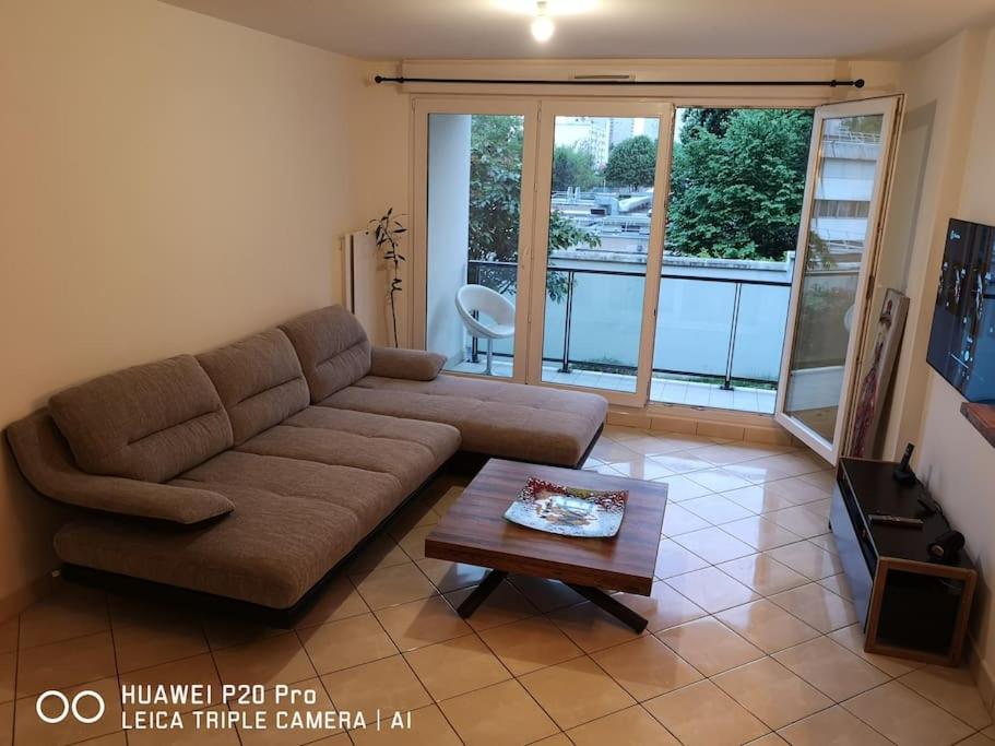 Photo de la galerie de l'établissement Spacieux 3 pièces sur jardin, à Ivry-sur-Seine