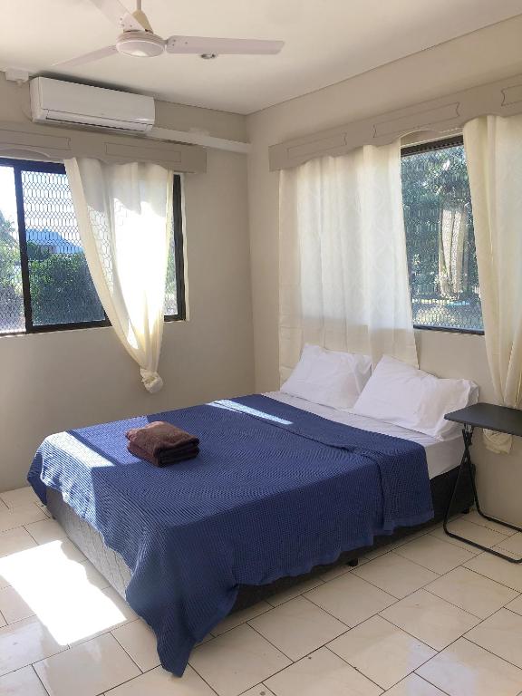 Postel nebo postele na pokoji v ubytování ideal airport rooms
