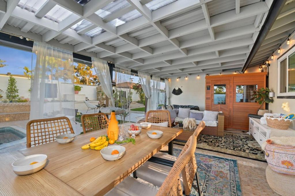 رزرو هتل، سونای شگفت‌انگیز San Diego Oasis - استخر آبگرم
