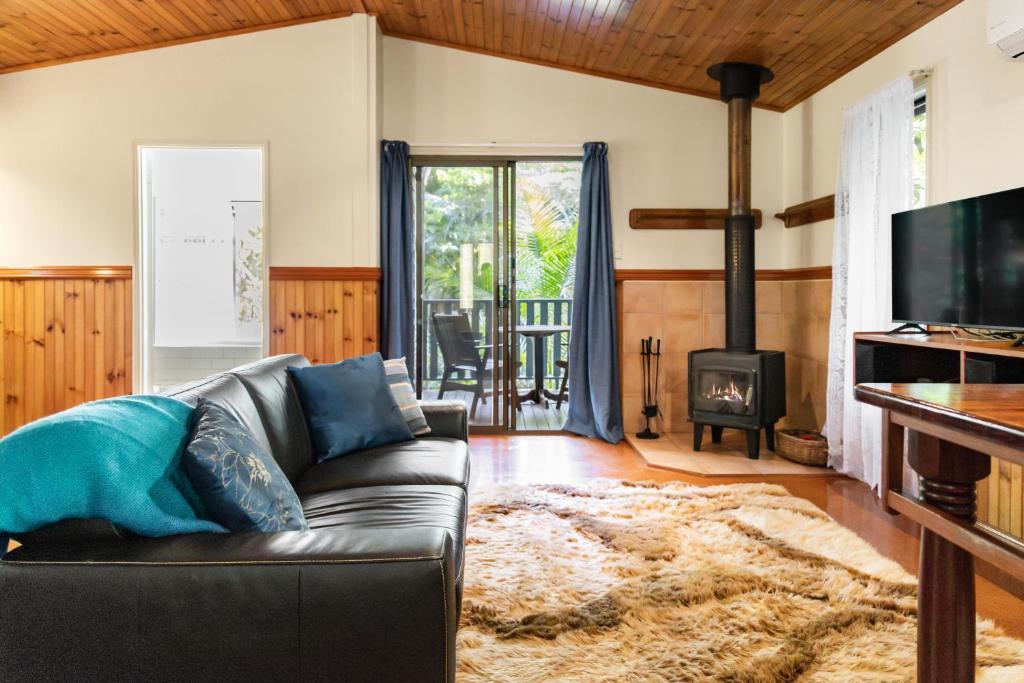 Montville Country Cabins - Cottage- Cuddlepie