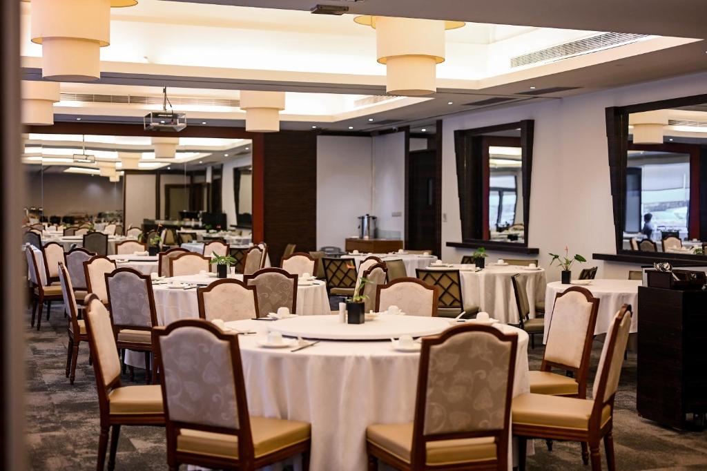 Restaurace v ubytování CHECK inn Select Taipei Yamgmingshan