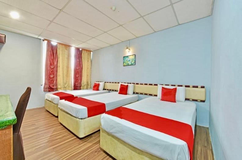 Akasia Hotel - Standard Triple Room