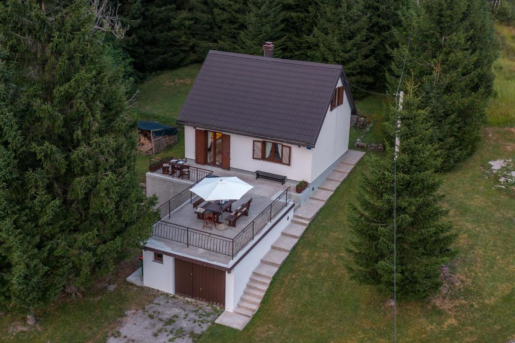 Holiday House Tjaša - Three-Bedroom House