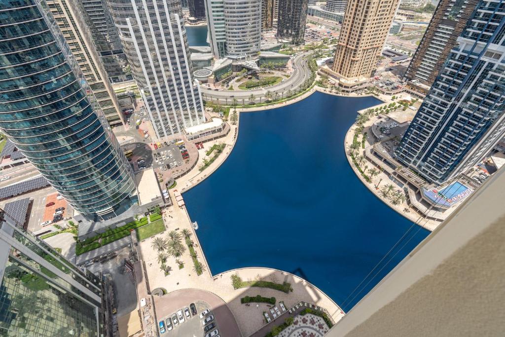 Gallery image of Mesmerizing studio sleeps 2 in Dubai JLT in Dubai