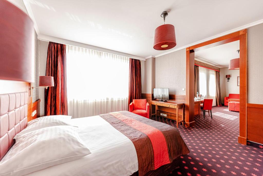 Hotel Panorama - Superior Queen Room