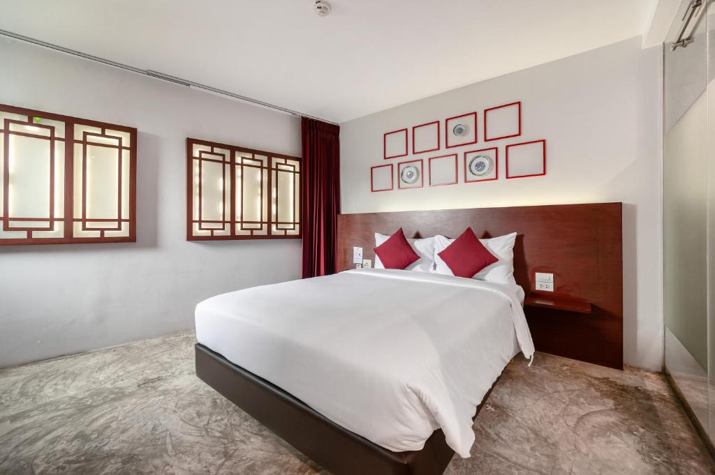 
Standard Room (No Window)
