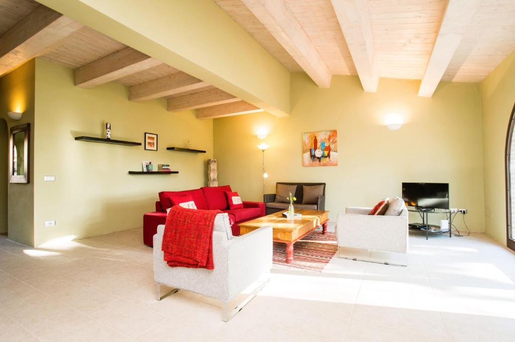 Luxury Resort with swimming pool in the Tuscan countryside, Villas on the ground floor with private outdoor area with panoramic view - Villa Met Drie Slaapkamers