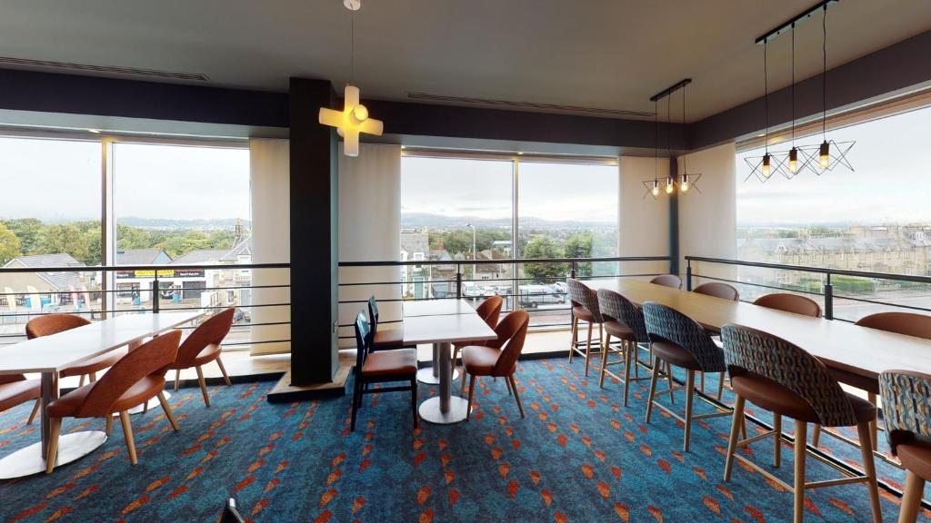 Nespecifikovaný výhled na hory nebo výhled na hory při pohledu z hotelu