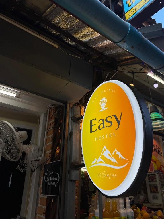 Certificato, attestato, insegna o altro documento esposto da Easy Hostel