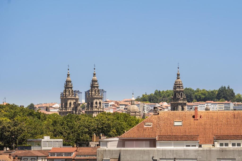 Nespecifikovaný výhled na destinaci Santiago de Compostela nebo výhled na město při pohledu z hotelu