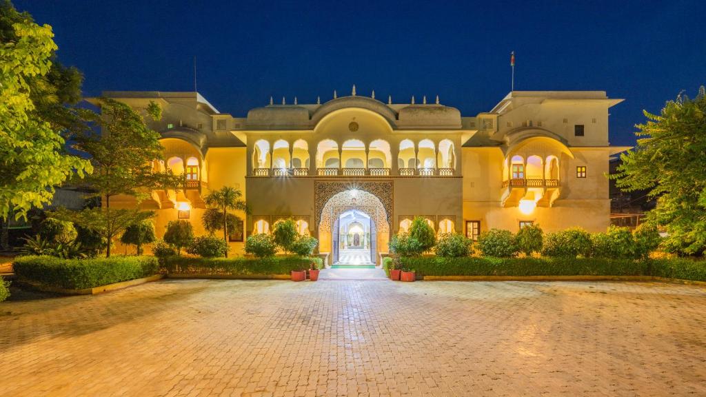 Dhulagarh Heritage Palace Hotel Near Jaipur
