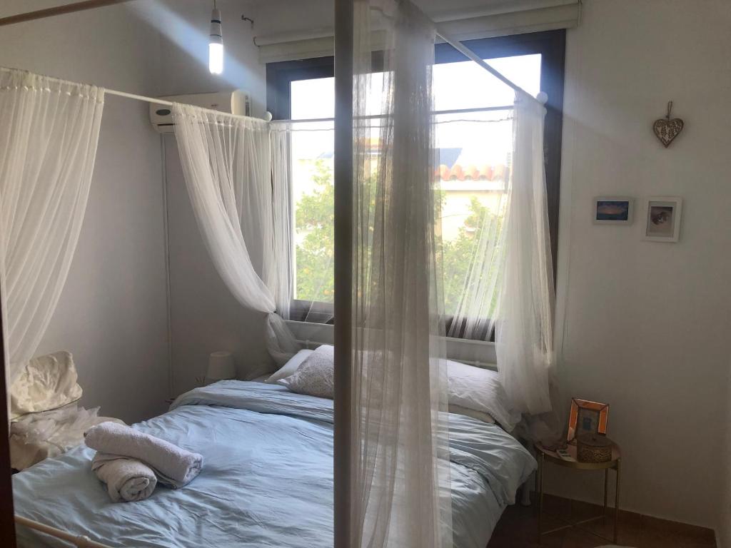 Postel nebo postele na pokoji v ubytování Entire flat, Apartment in paphos