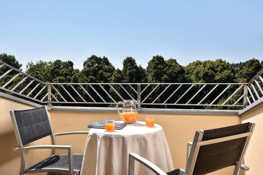 A balcony or terrace at FH55 Grand Hotel Mediterraneo