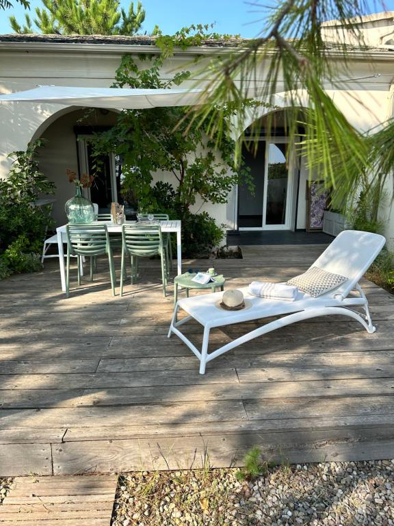 Патио или другая зона на открытом воздухе в l'Alzelle Plage