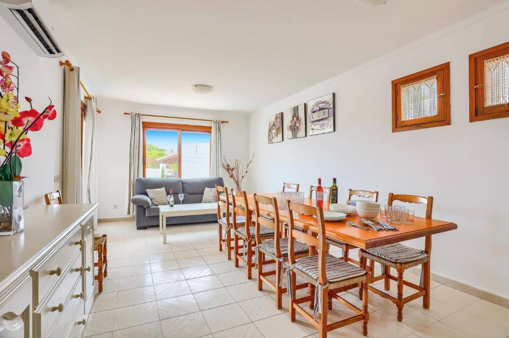 A seating area at Villa Pou Dor by Villa Plus