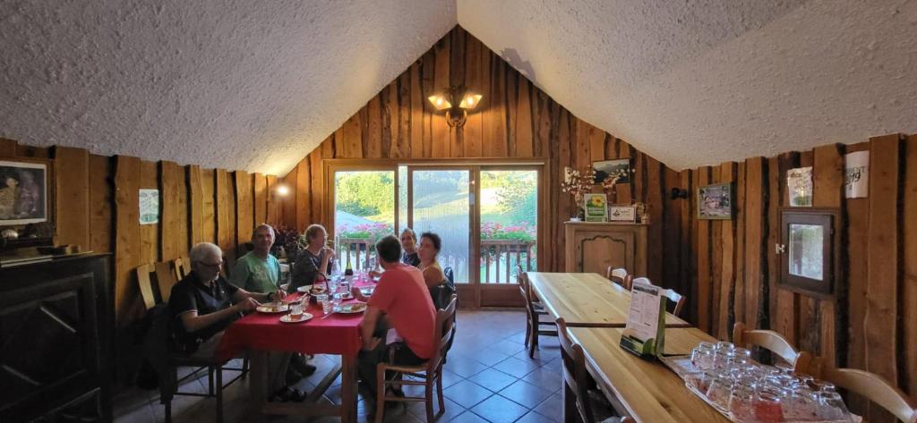 Nápoje v ubytování Les Clarines Perceneige - Chambre d'Hôtes Vue Sur Montagne & SPA