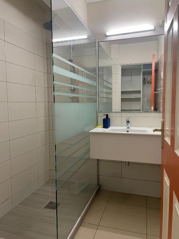 Koupelna v ubytování Hôtel DOUCE VAGUE