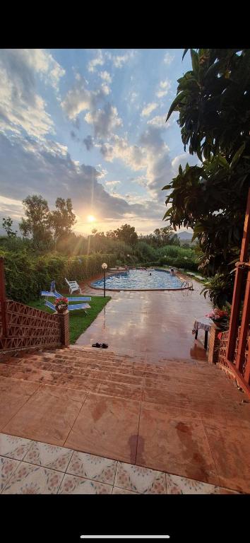 The swimming pool at or close to Casa a mare