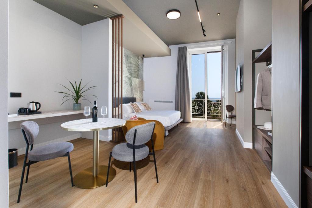 Posezení v ubytování Vesuvius Palace Aparthotel