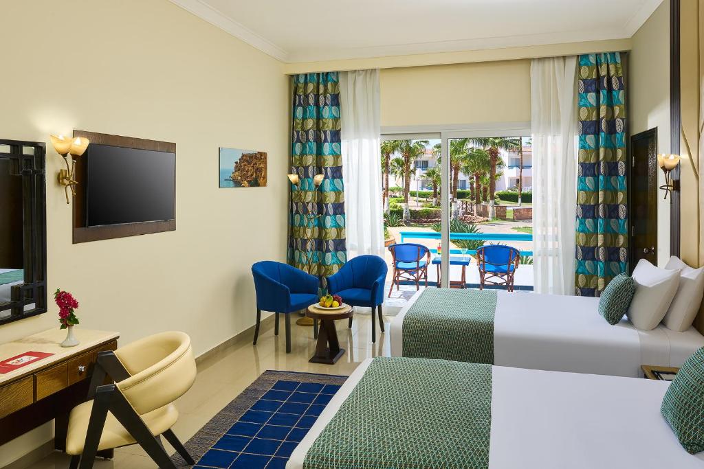 TV a/nebo společenská místnost v ubytování Dreams Beach Resort - Sharm El Sheikh