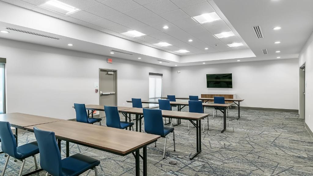 Holiday Inn Express and Suites - Nokomis - Sarasota South photo