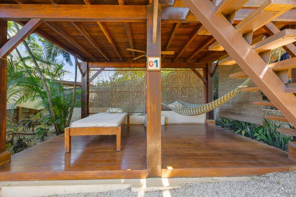 Балкон или терраса в The Beach Bungalows Tamarindo- Adults Only