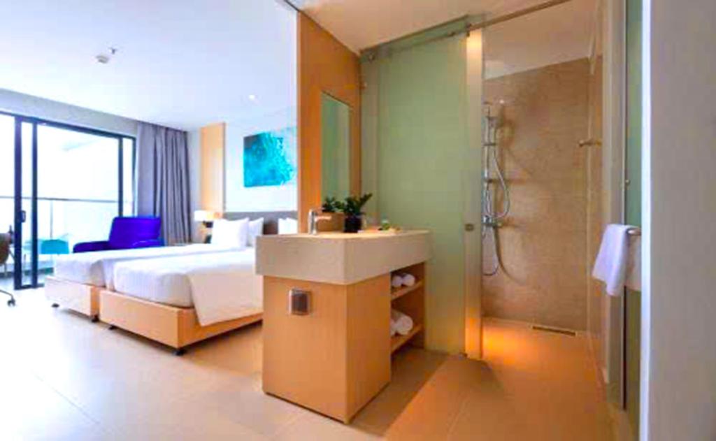 Five-Bedroom Deluxe Apartment