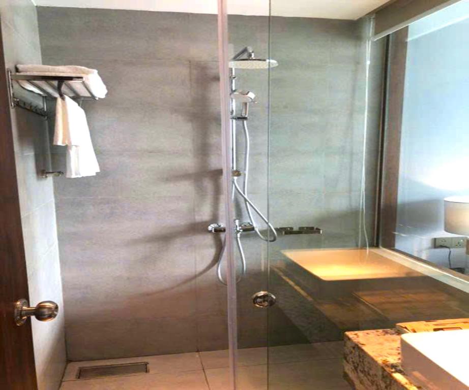 Căn hộ 2 Phòng ngủ có Ban công và Nhìn ra Biển