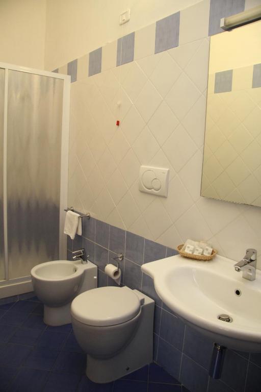 Koupelna v ubytování Residence I Due Pini