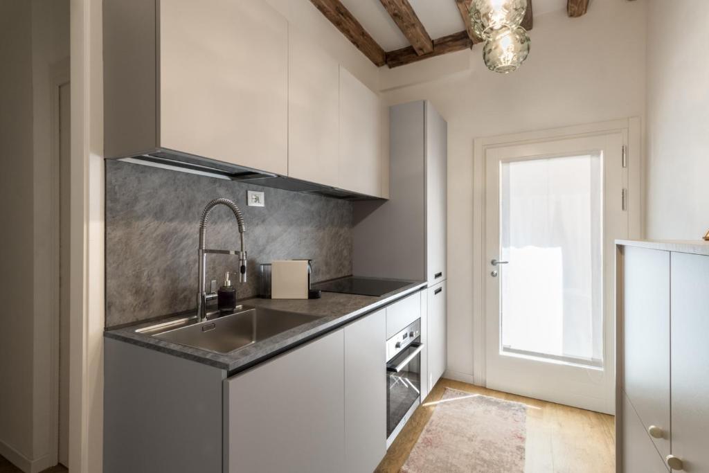 Kuchyň nebo kuchyňský kout v ubytování MURANO Place - MISTRO - 2 bedrooms