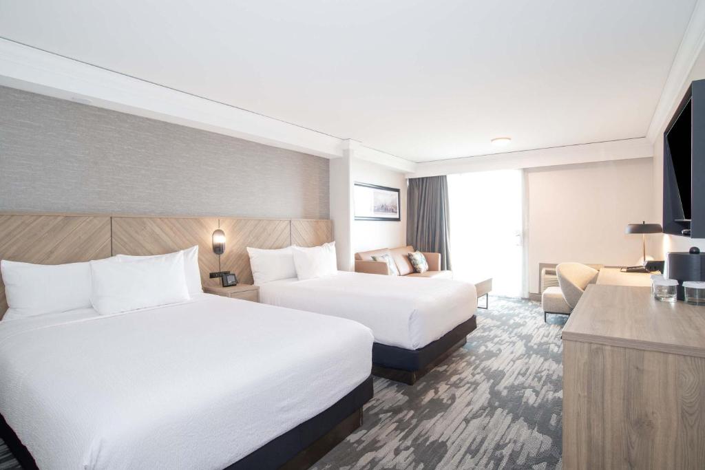 
Grand Room, 2 Queen Beds, Balcony
