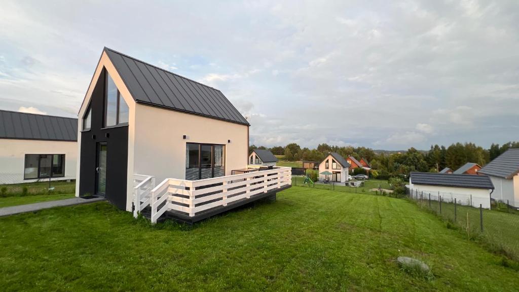 Domek nad jeziorem Raduńskim - Two-Bedroom House