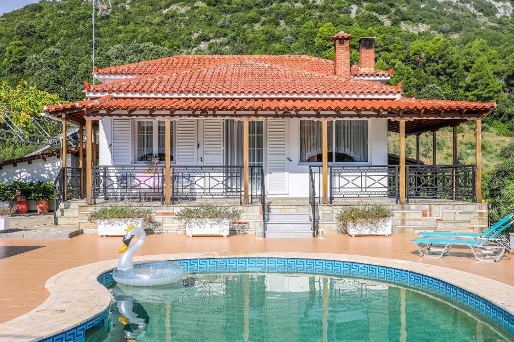 Piscine de l'établissement VILLA MITZELOS ou située à proximité